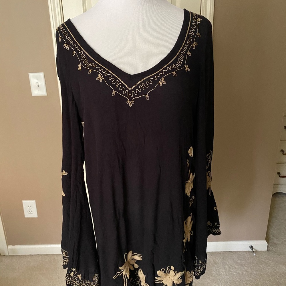 Free people black linen long sleeve embroidered